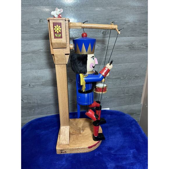 VTG 2001 Holiday Creations Living Nutcracker Marionette Christmas 22” Music Work - Picture 10 of 16